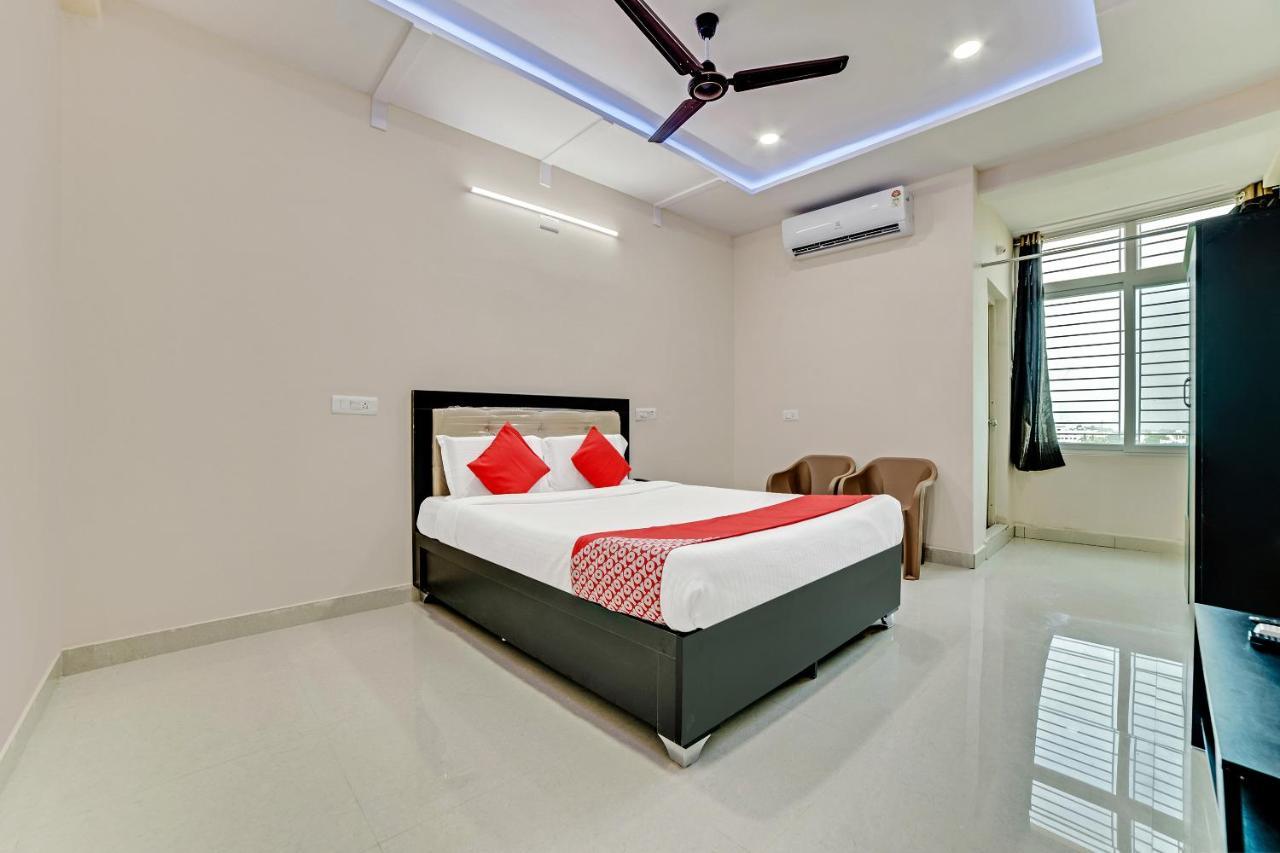 Vaccinated Staff- Oyo Flagship 60526 Five Star Grand Shamshabad Exteriér fotografie